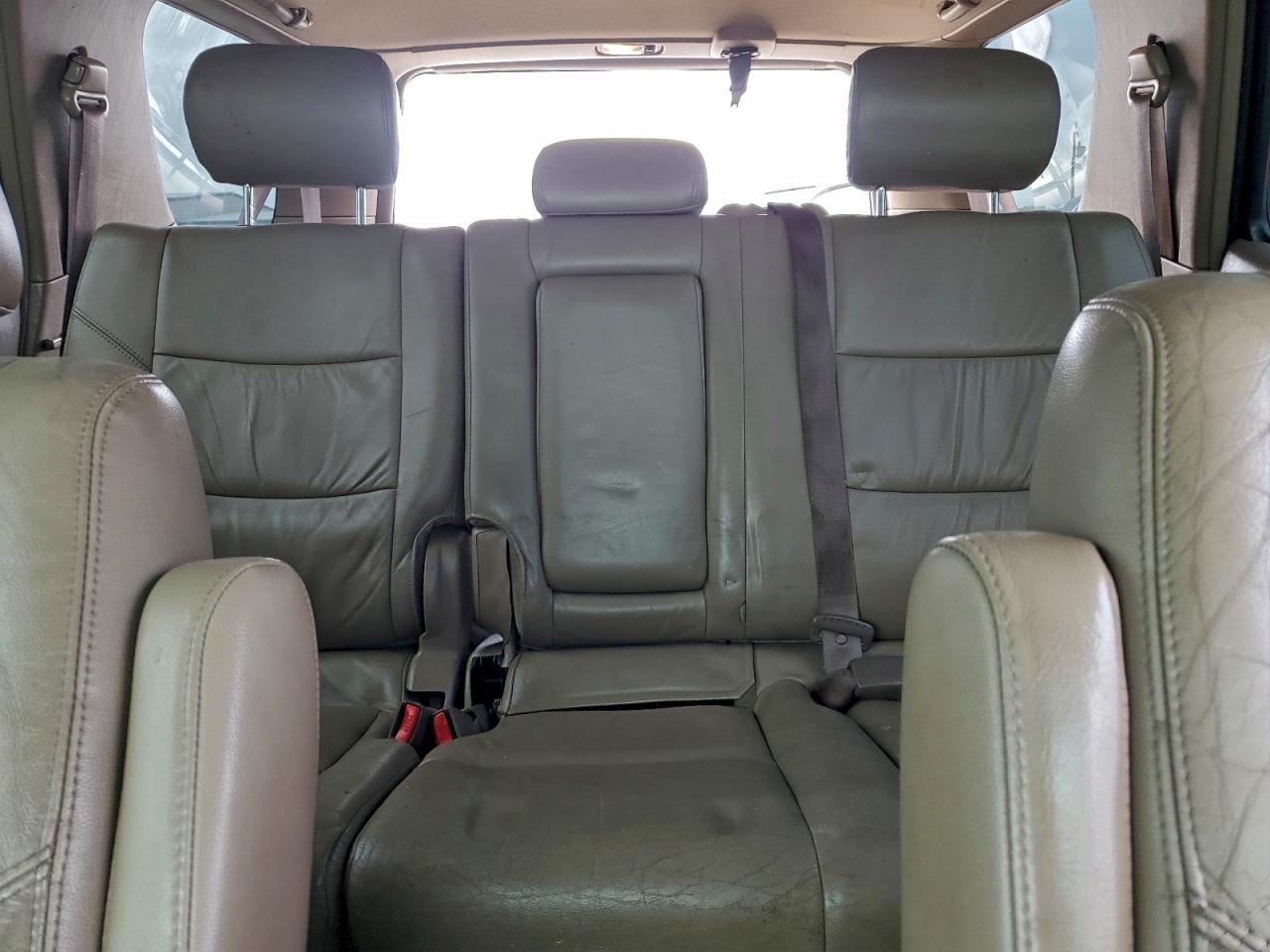 2003 TOYOTA SEQUOIA SR5 photo 10
