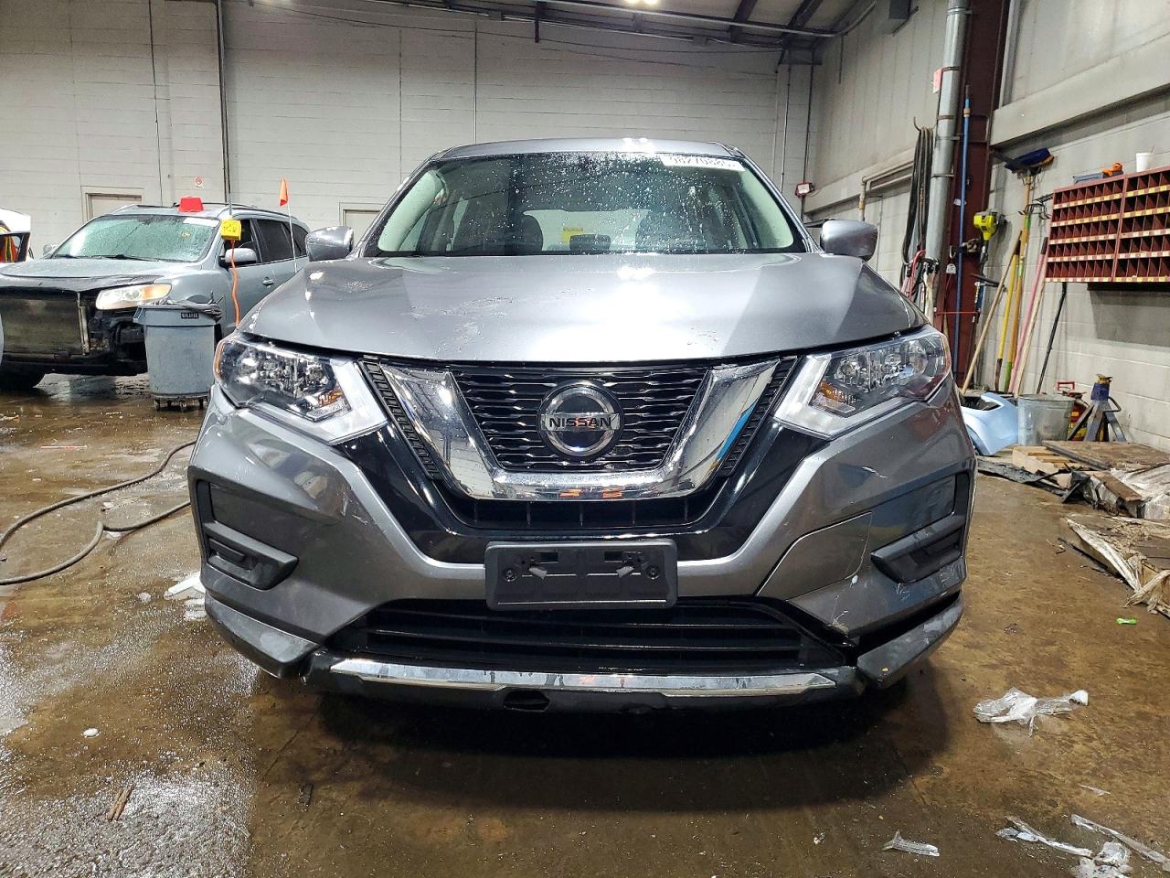 2018 NISSAN ROGUE S photo 5