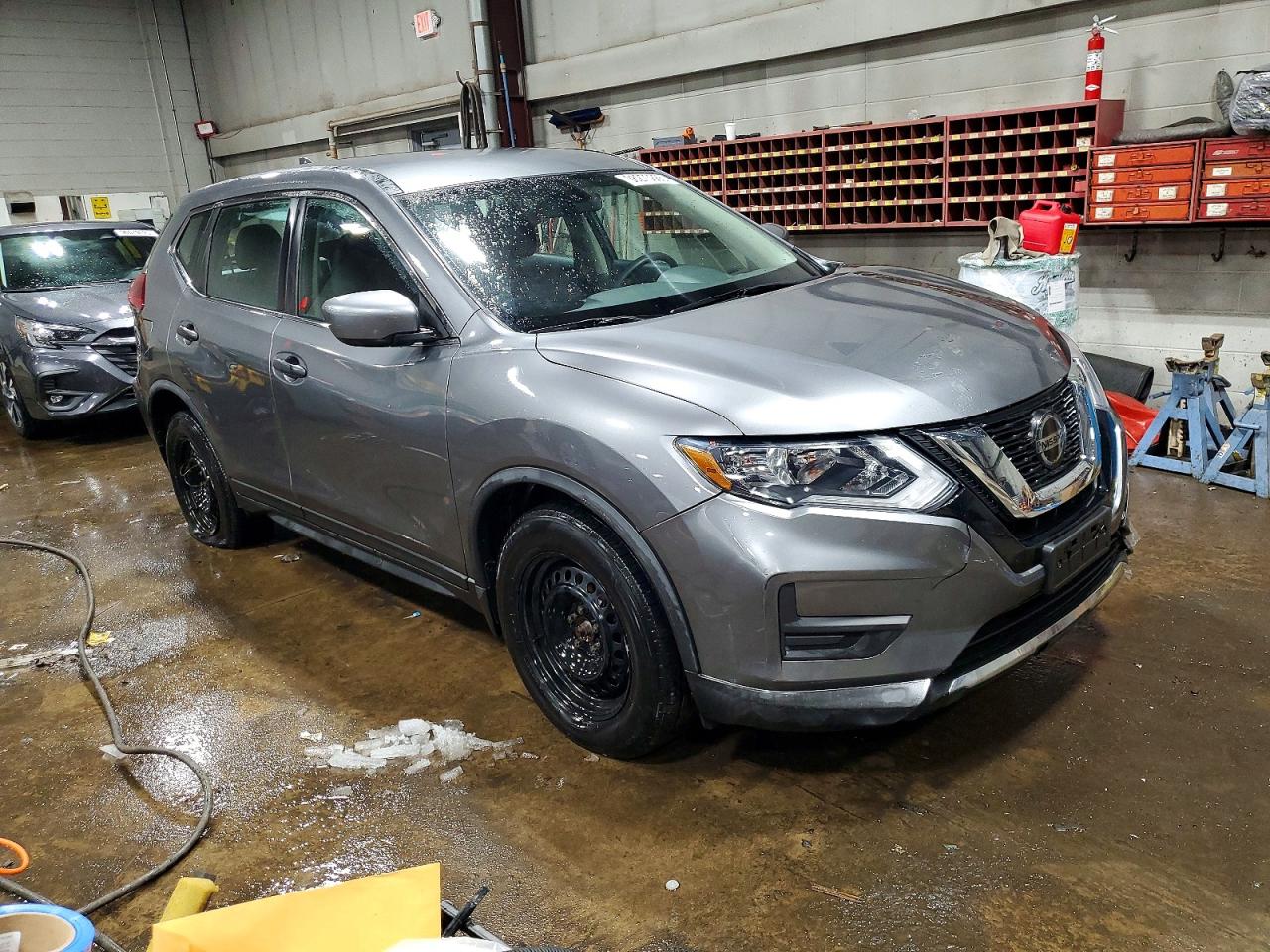 2018 NISSAN ROGUE S photo 4