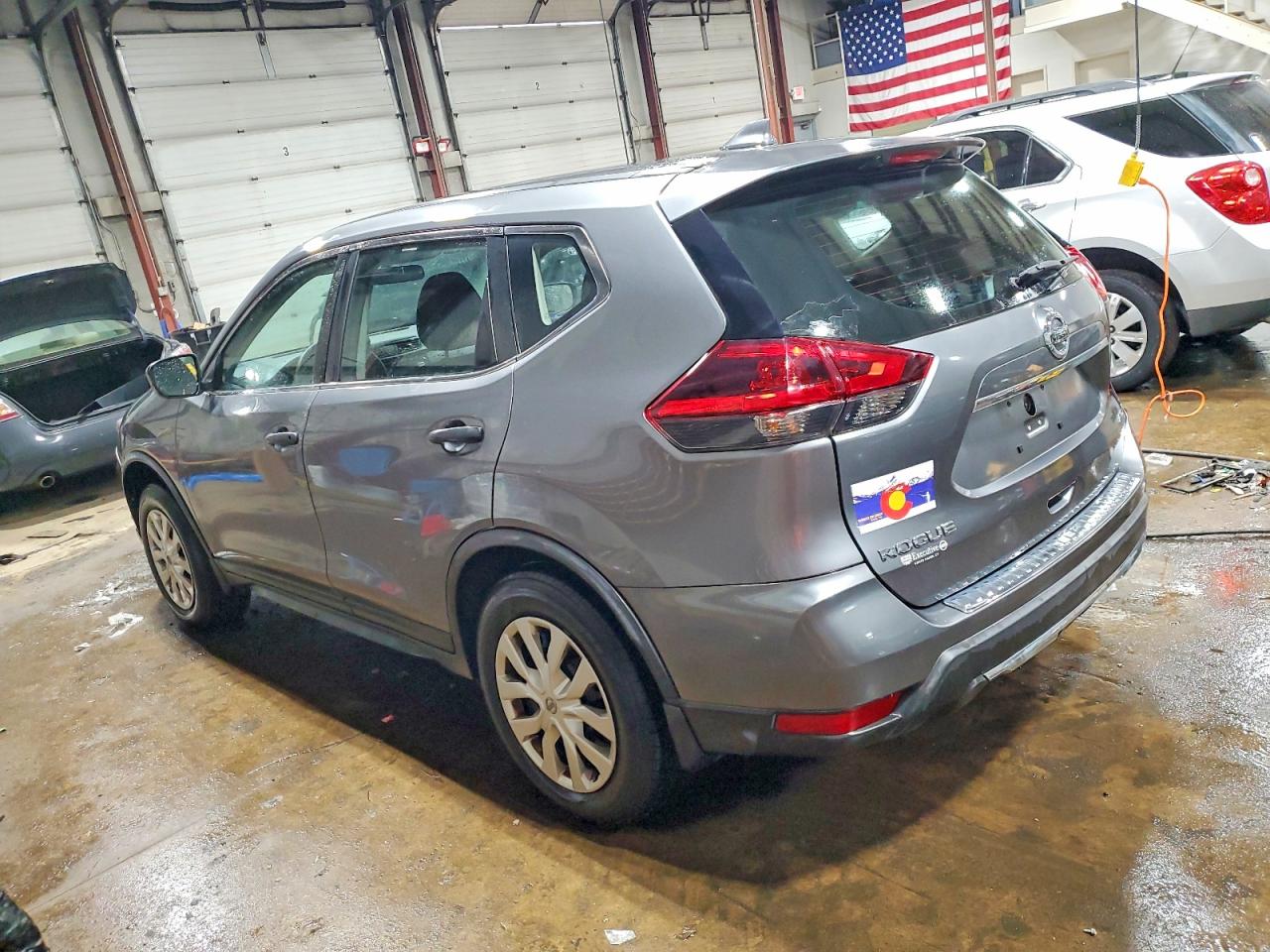 2018 NISSAN ROGUE S photo 2