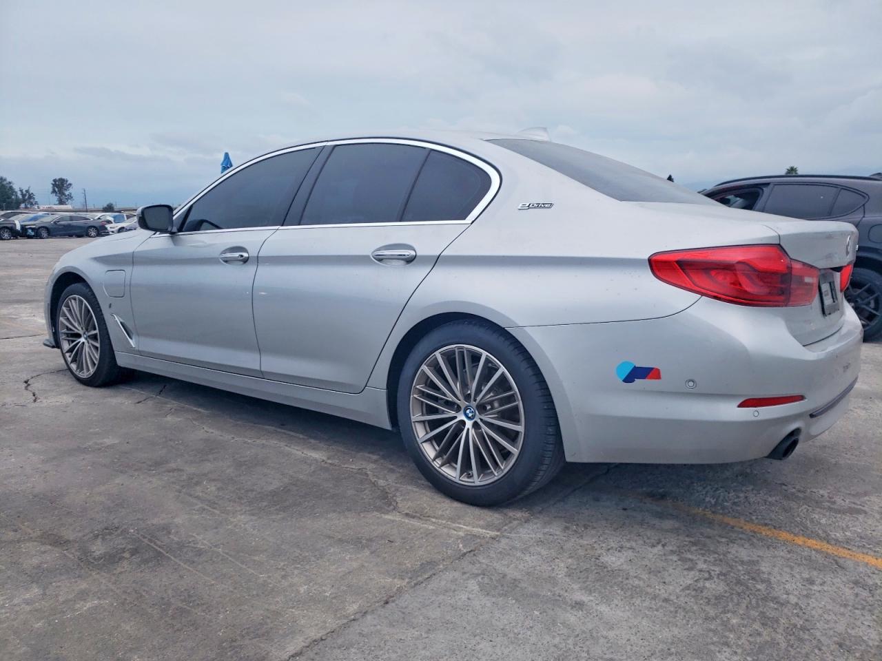 2018 BMW 530E photo 2