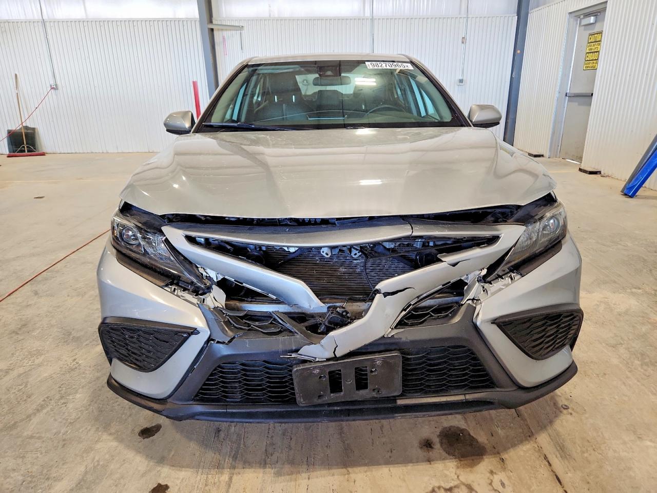 2021 TOYOTA CAMRY SE photo 5