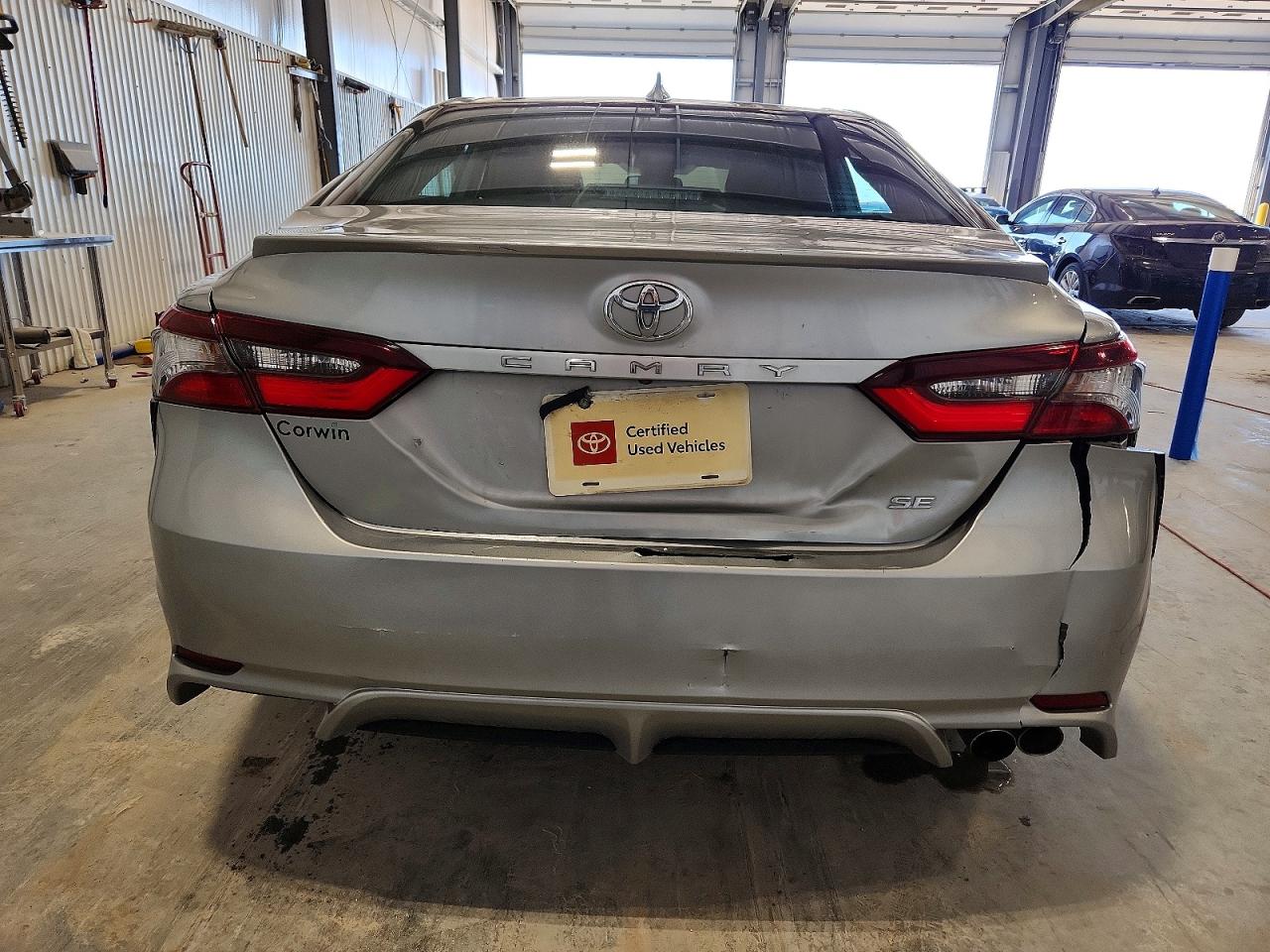 2021 TOYOTA CAMRY SE photo 6