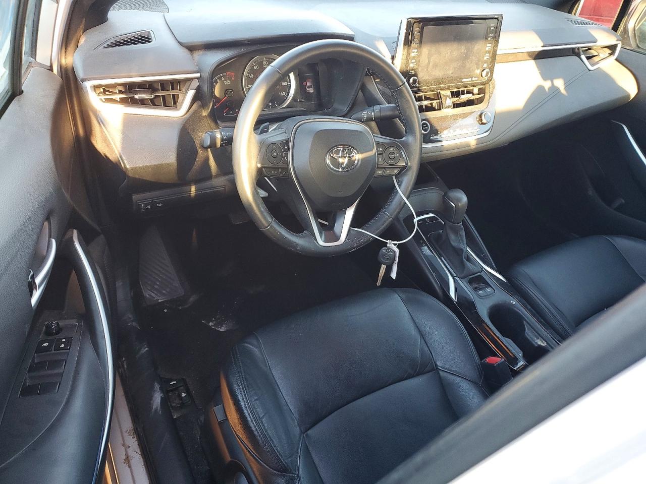 2020 TOYOTA COROLLA SE photo 8