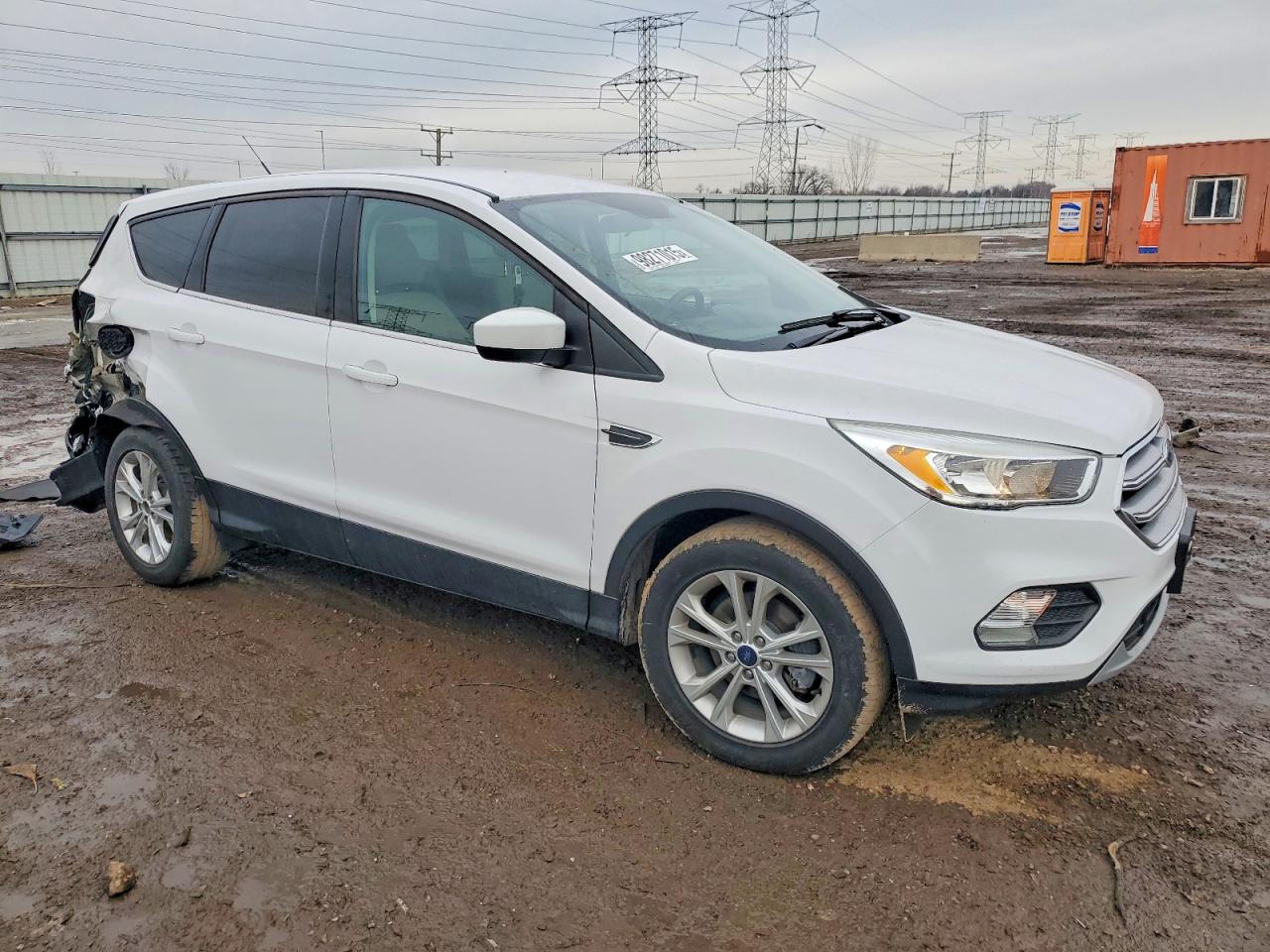 2017 FORD ESCAPE SE photo 4