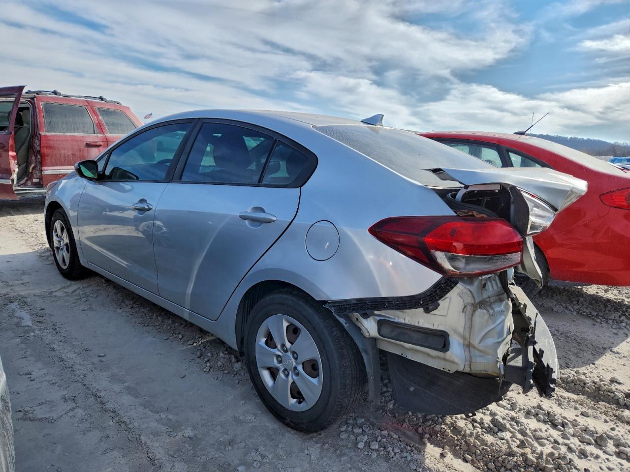2017 KIA FORTE LX photo 2