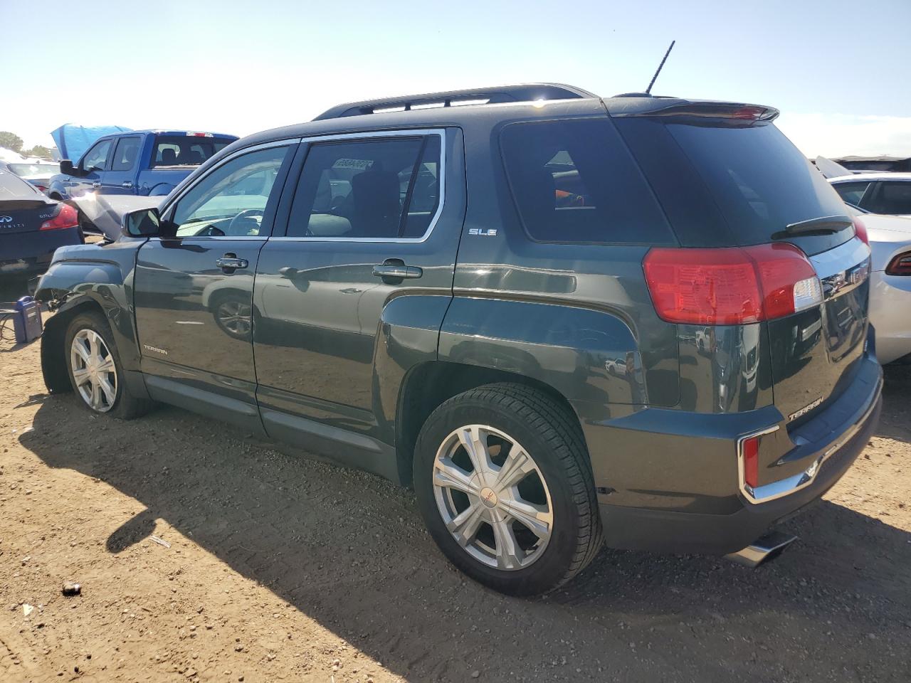 2017 GMC TERRAIN SLE photo 2