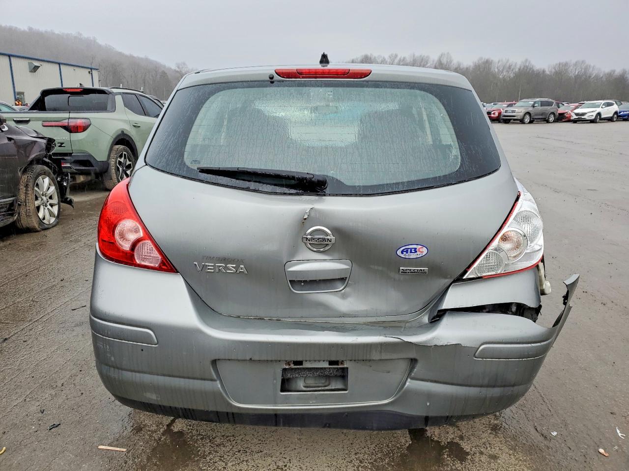2012 NISSAN VERSA S photo 11
