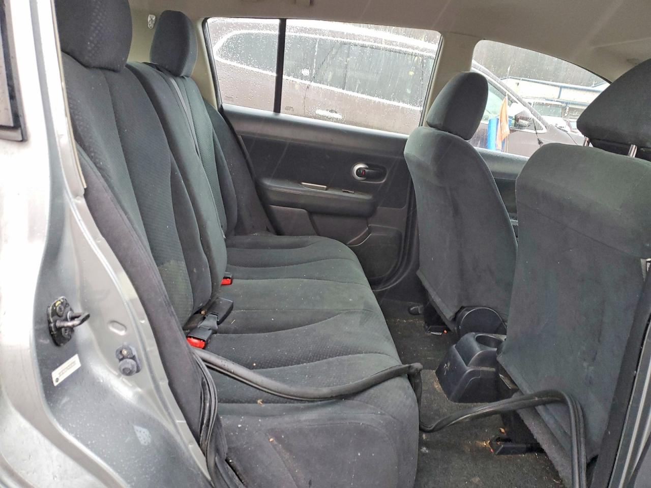 2012 NISSAN VERSA S photo 19
