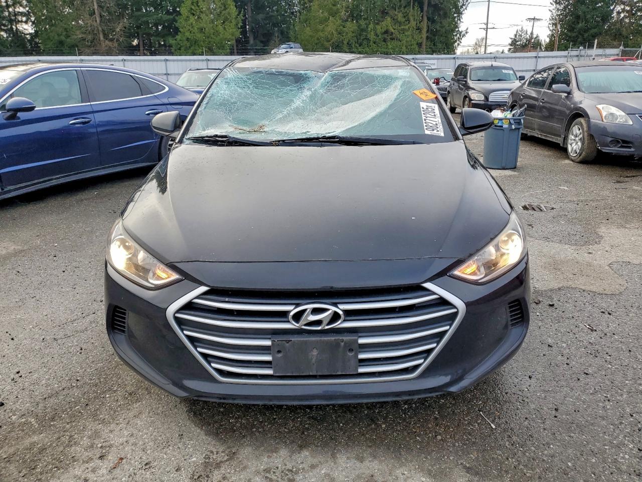 2017 HYUNDAI ELANTRA SE photo 5