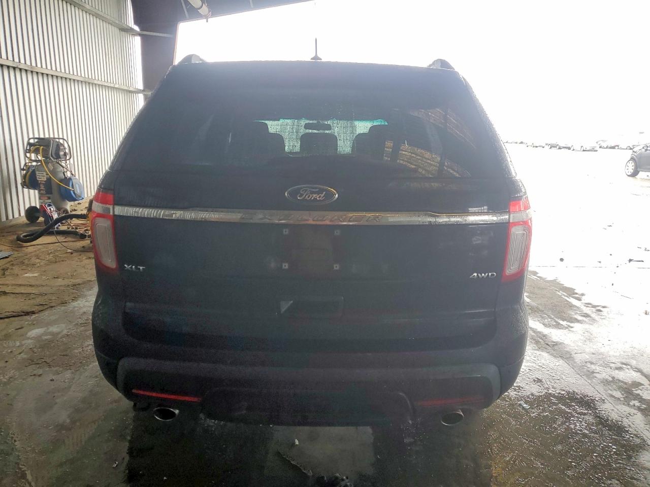 2015 FORD EXPLORER XLT photo 6