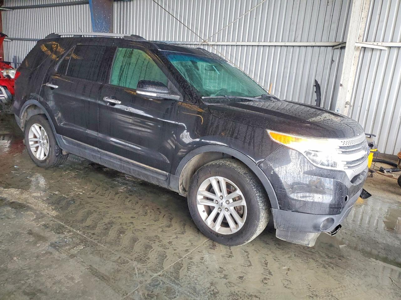 2015 FORD EXPLORER XLT photo 4