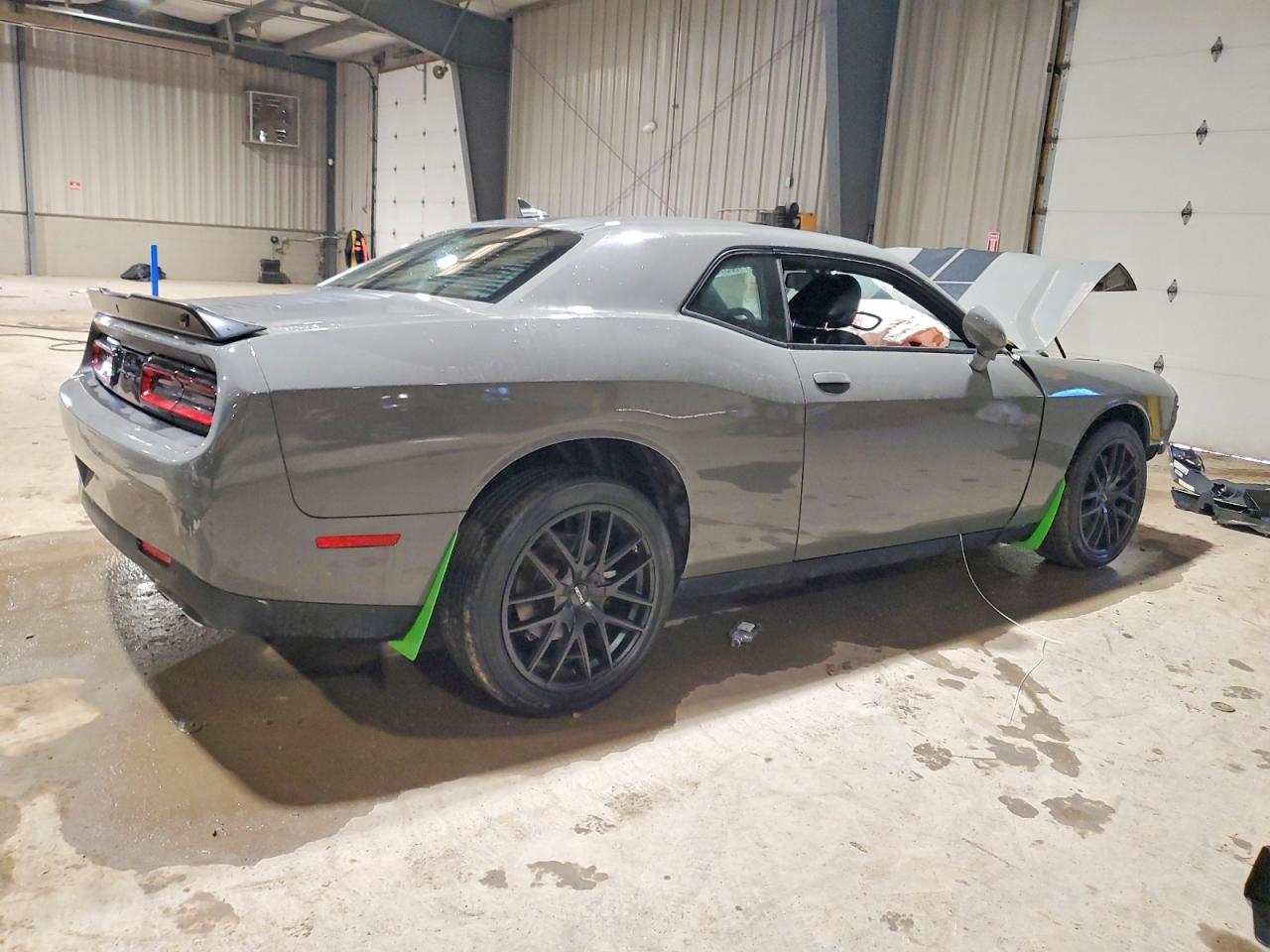 2023 DODGE CHALLENGER SXT photo 3