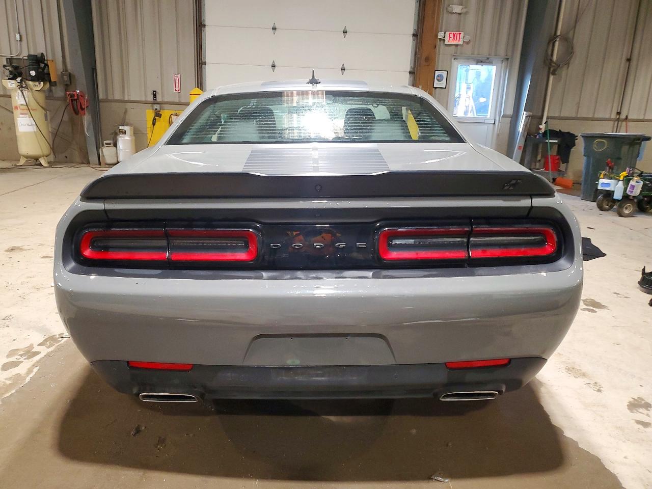 2023 DODGE CHALLENGER SXT photo 6