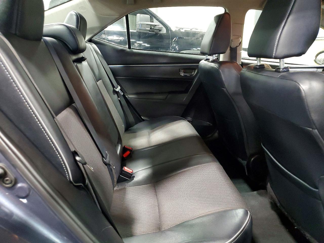 2015 TOYOTA COROLLA L photo 10