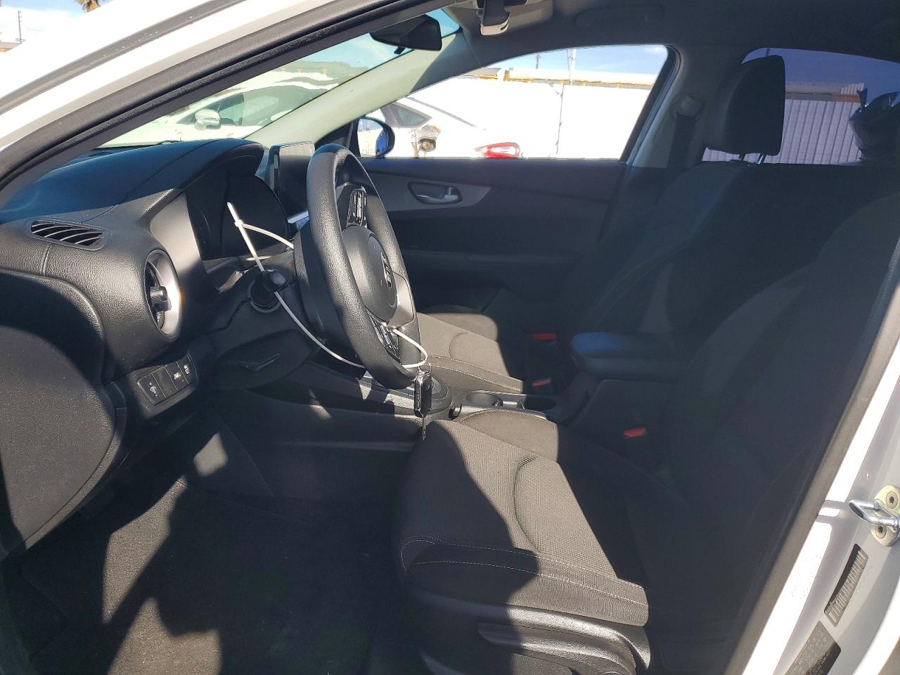 2020 KIA FORTE FE photo 7