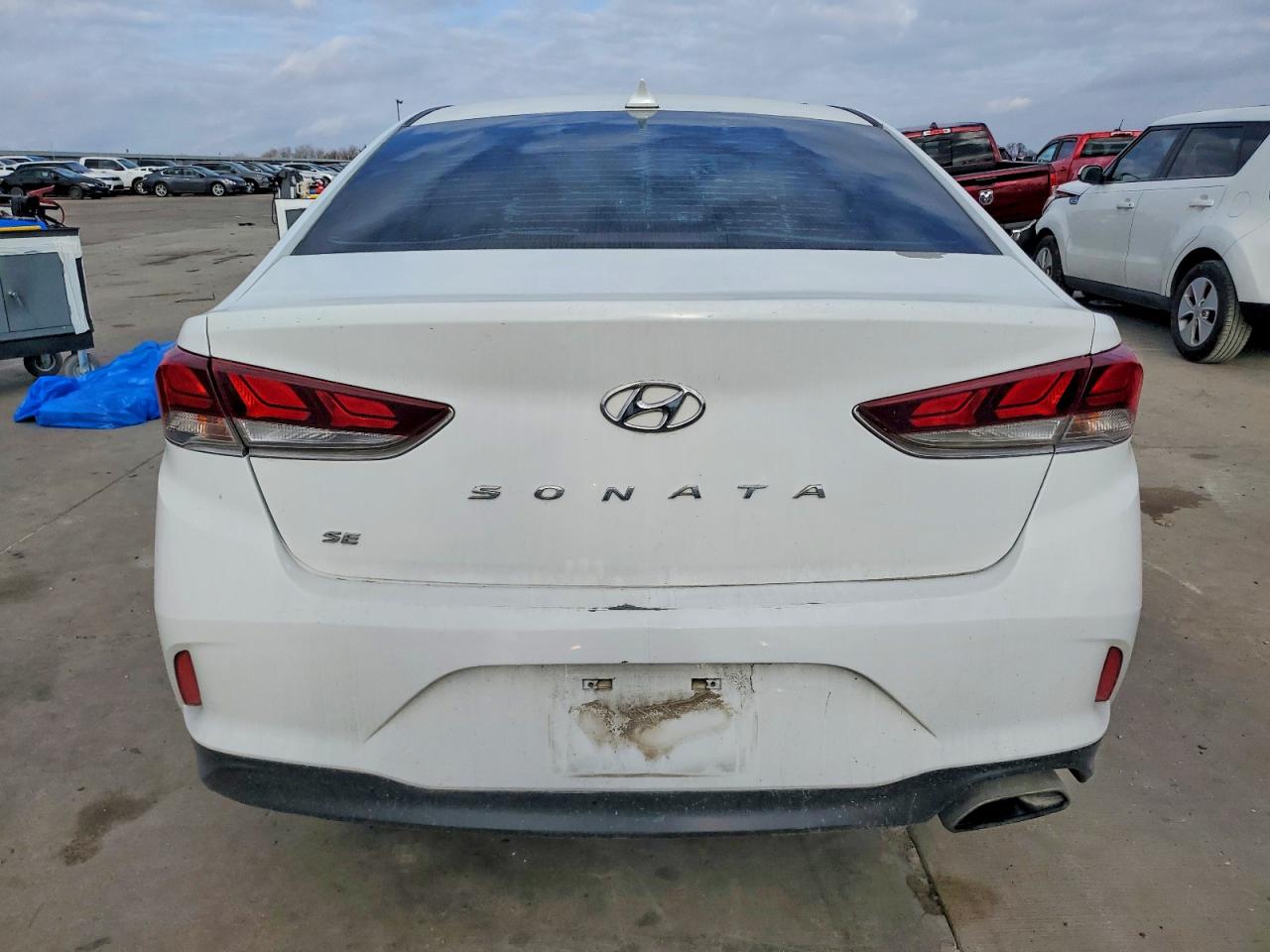 2018 HYUNDAI SONATA SE photo 6