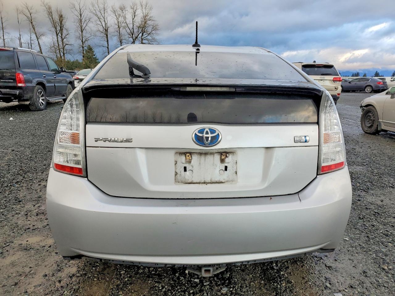 2010 TOYOTA PRIUS photo 6