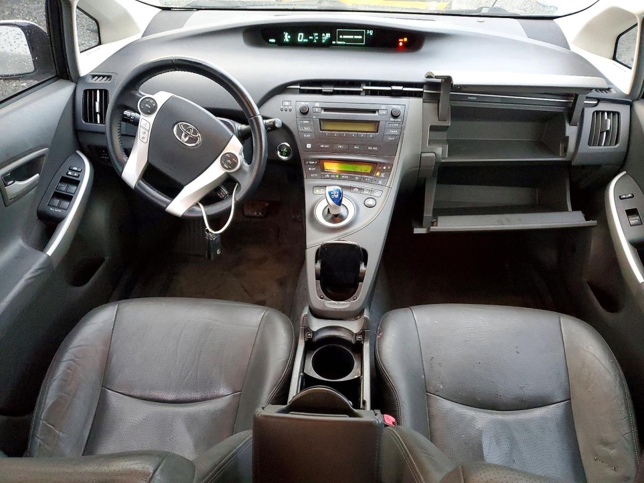 2010 TOYOTA PRIUS photo 8