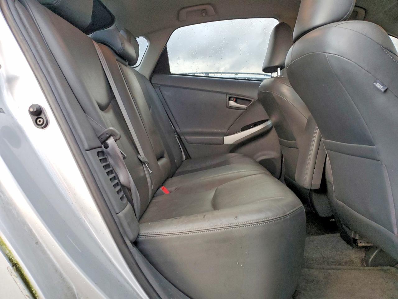 2010 TOYOTA PRIUS photo 11