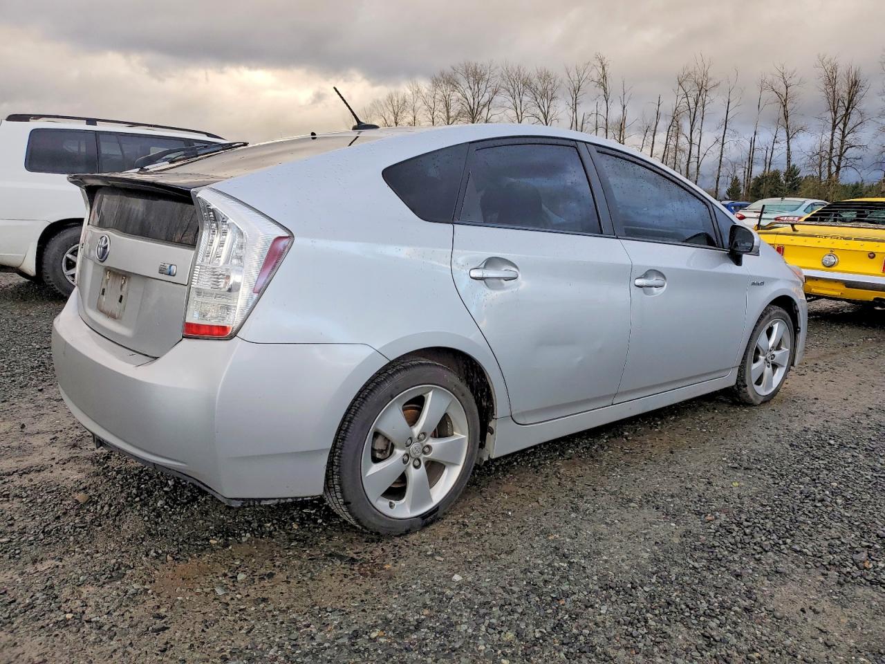 2010 TOYOTA PRIUS photo 3
