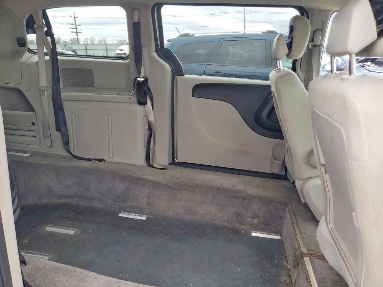 2012 DODGE GRAND CARAVAN SXT photo 11