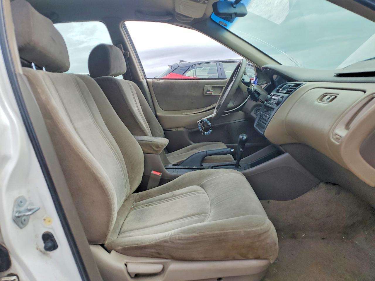 1999 HONDA ACCORD LX photo 7