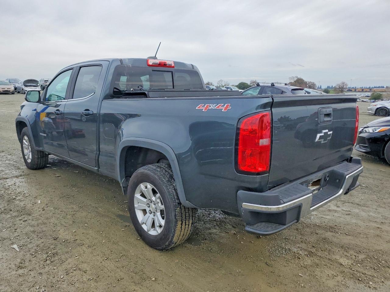 2018 CHEVROLET COLORADO LT photo 2