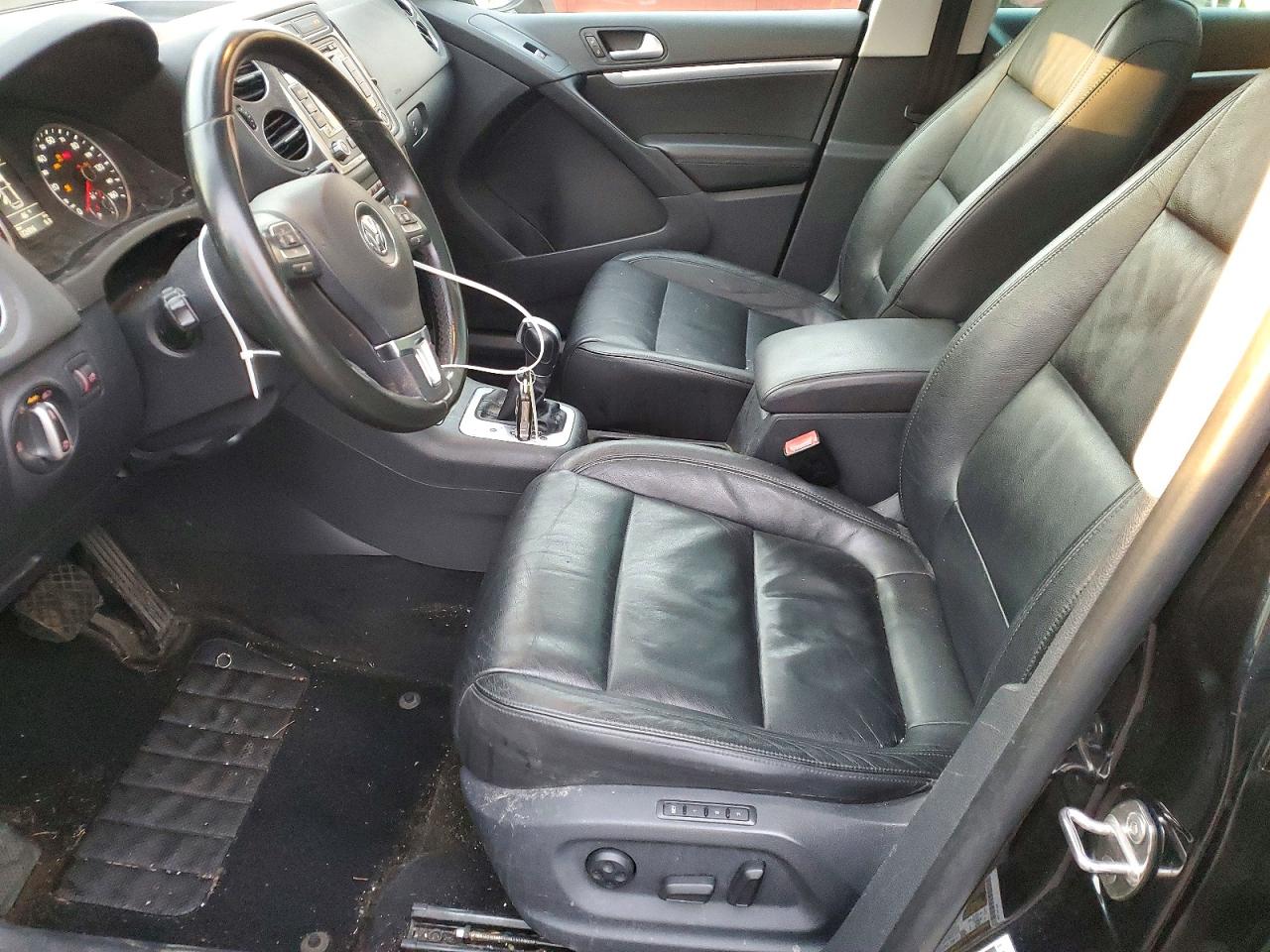 2012 VOLKSWAGEN TIGUAN S photo 7