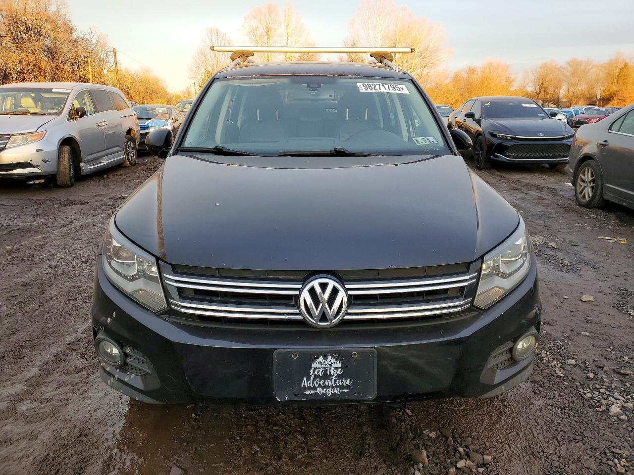2012 VOLKSWAGEN TIGUAN S photo 5