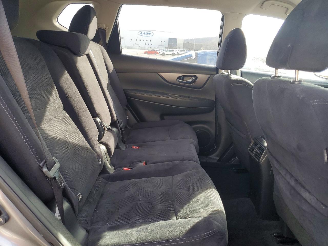 2016 NISSAN ROGUE photo 11