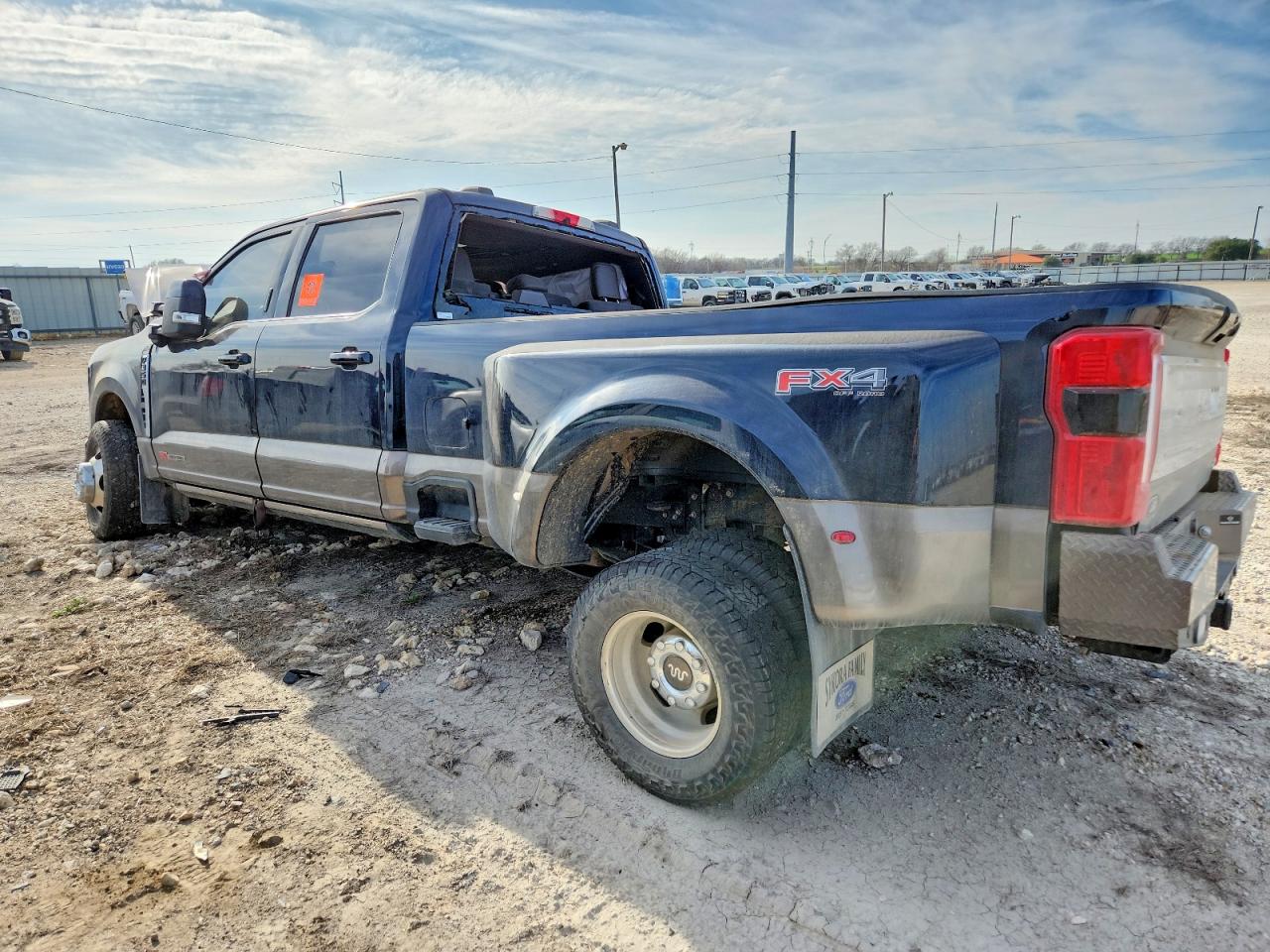 2023 FORD F350 SUPER DUTY photo 2