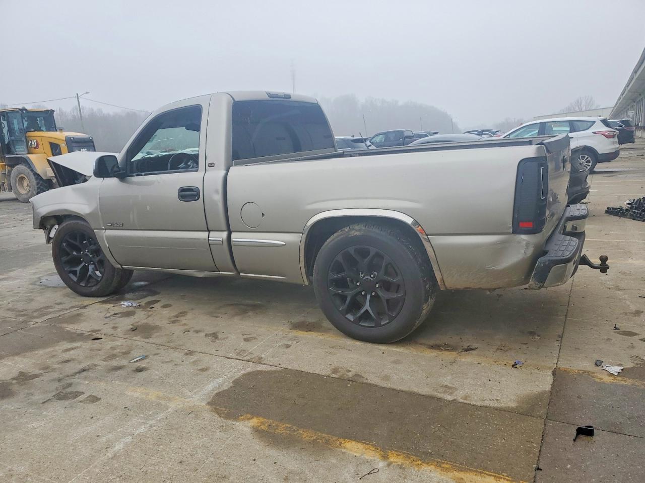2001 GMC NEW SIERRA C1500 photo 2