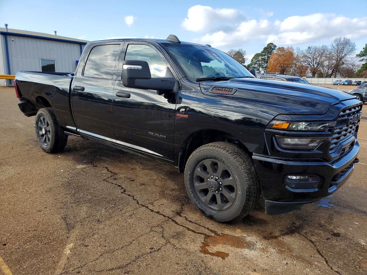 2025 RAM 2500 photo 4