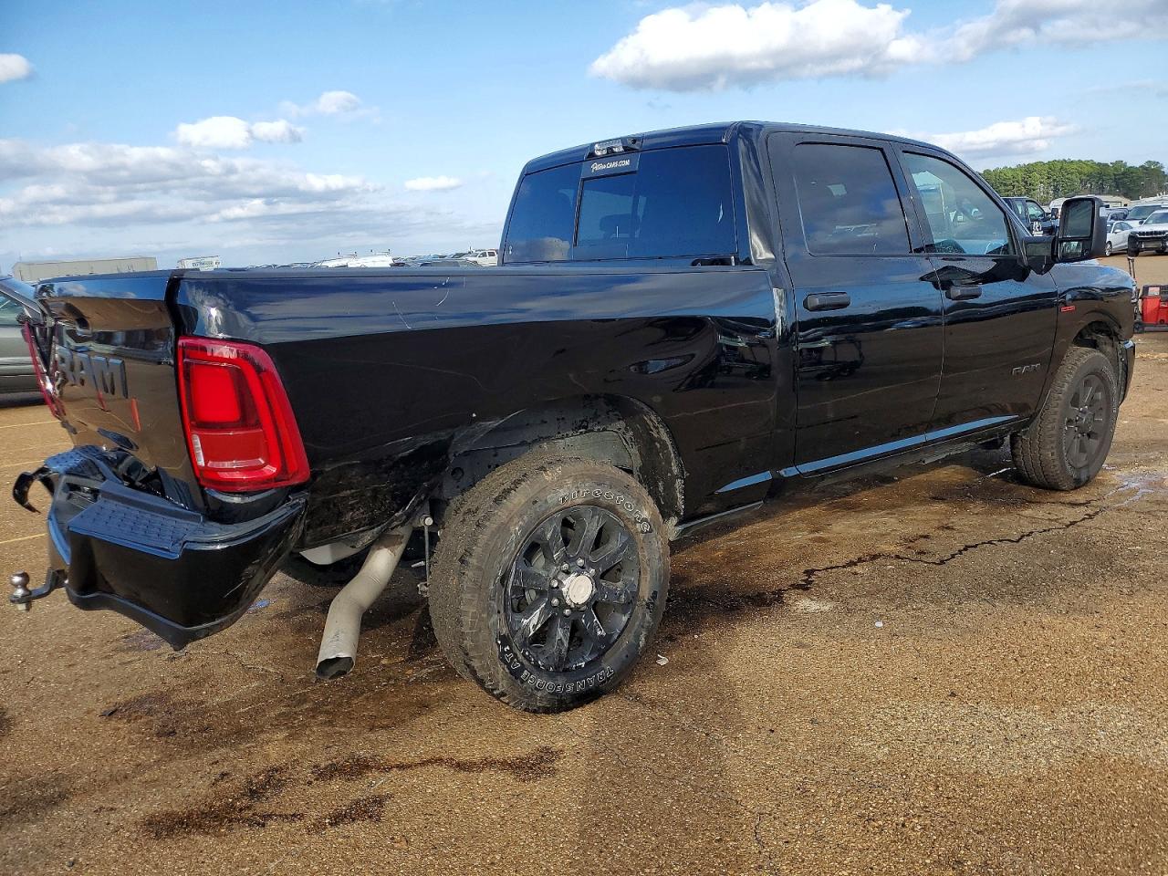 2025 RAM 2500 photo 3