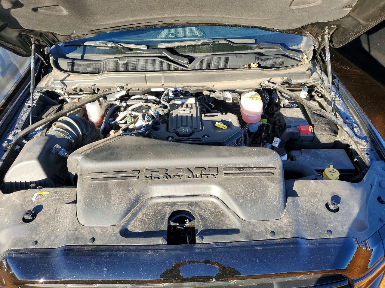 2025 RAM 2500 photo 11