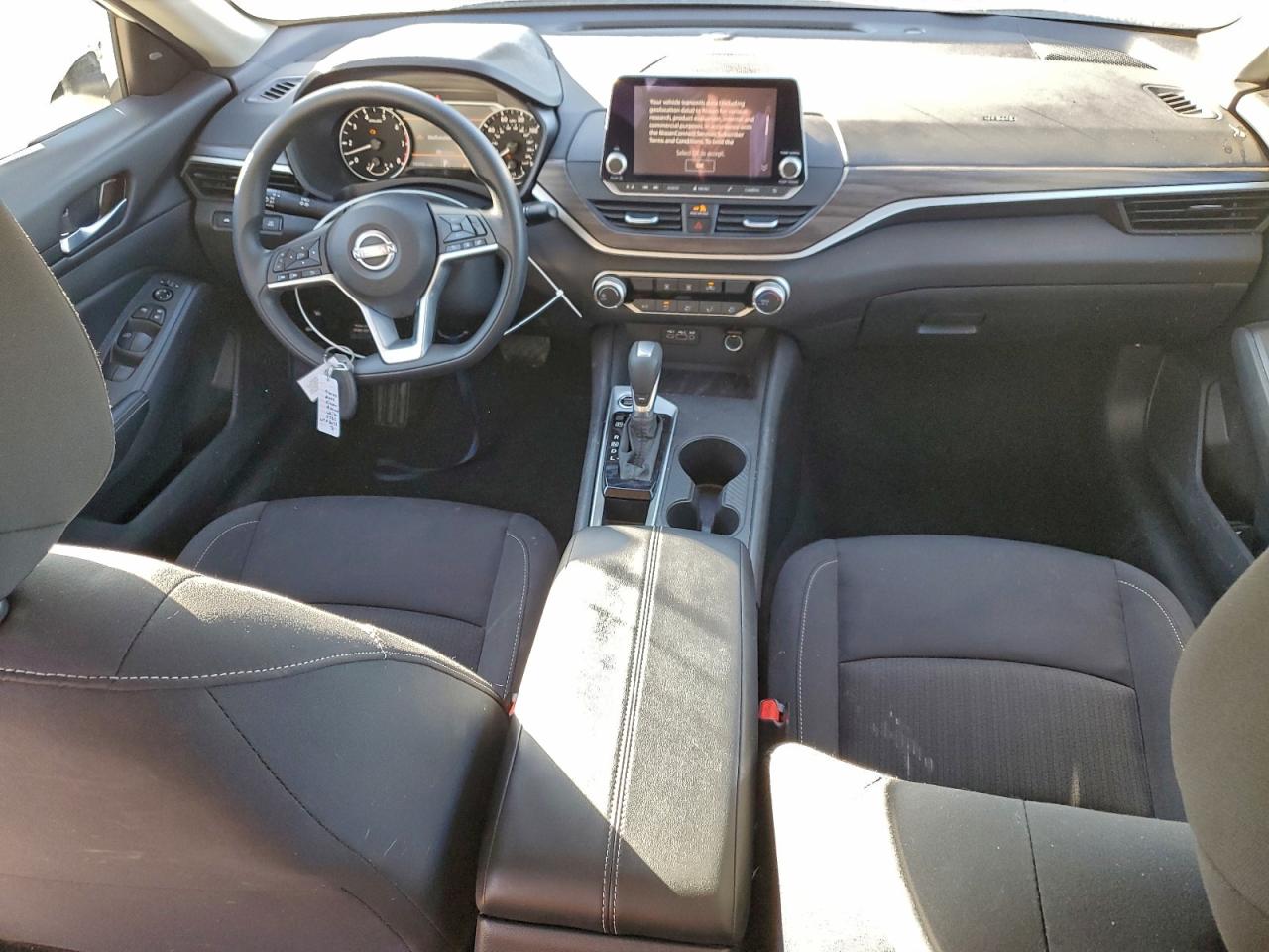2025 NISSAN ALTIMA SV photo 8