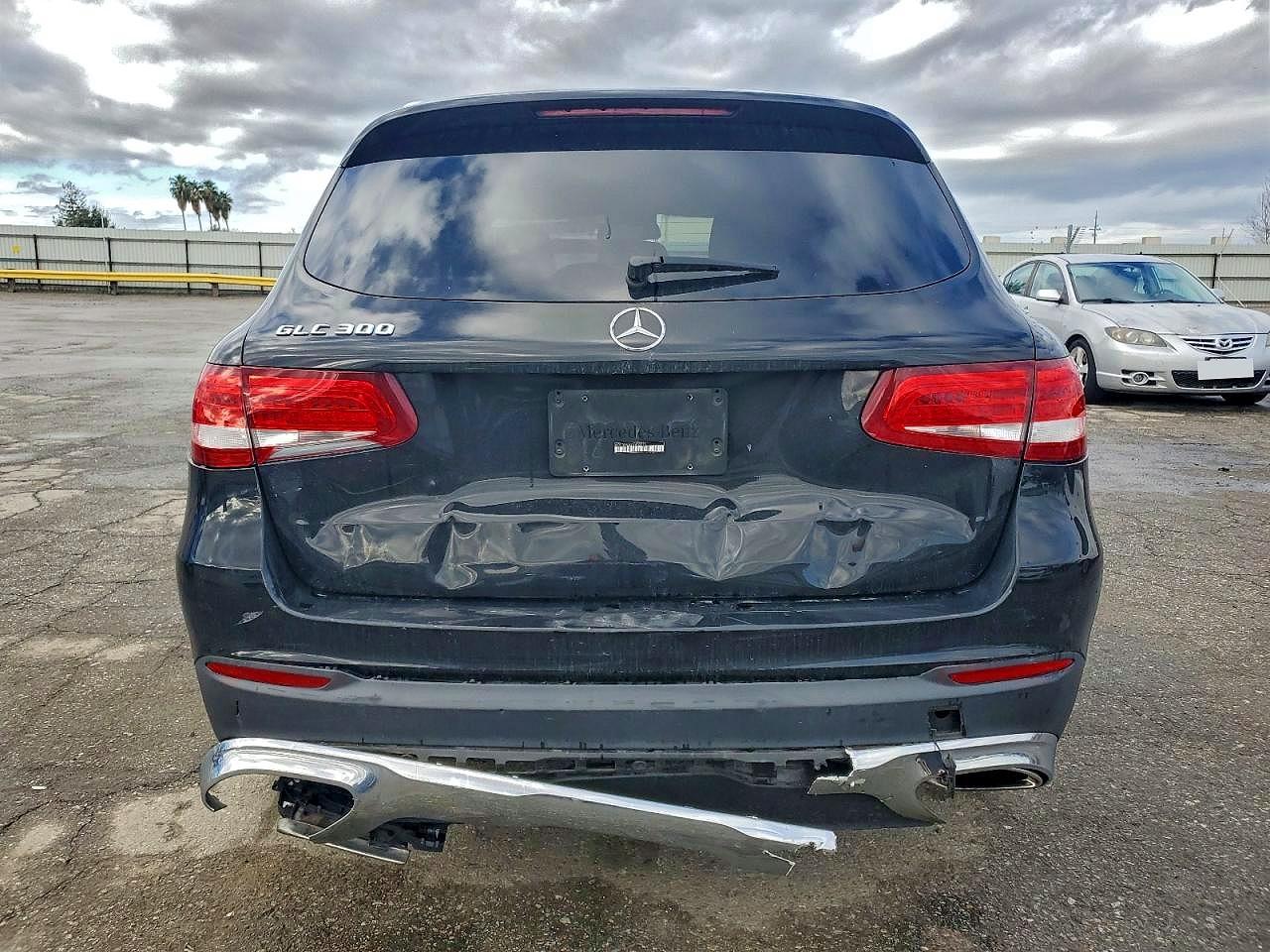 2018 MERCEDES-BENZ GLC 300 photo 11
