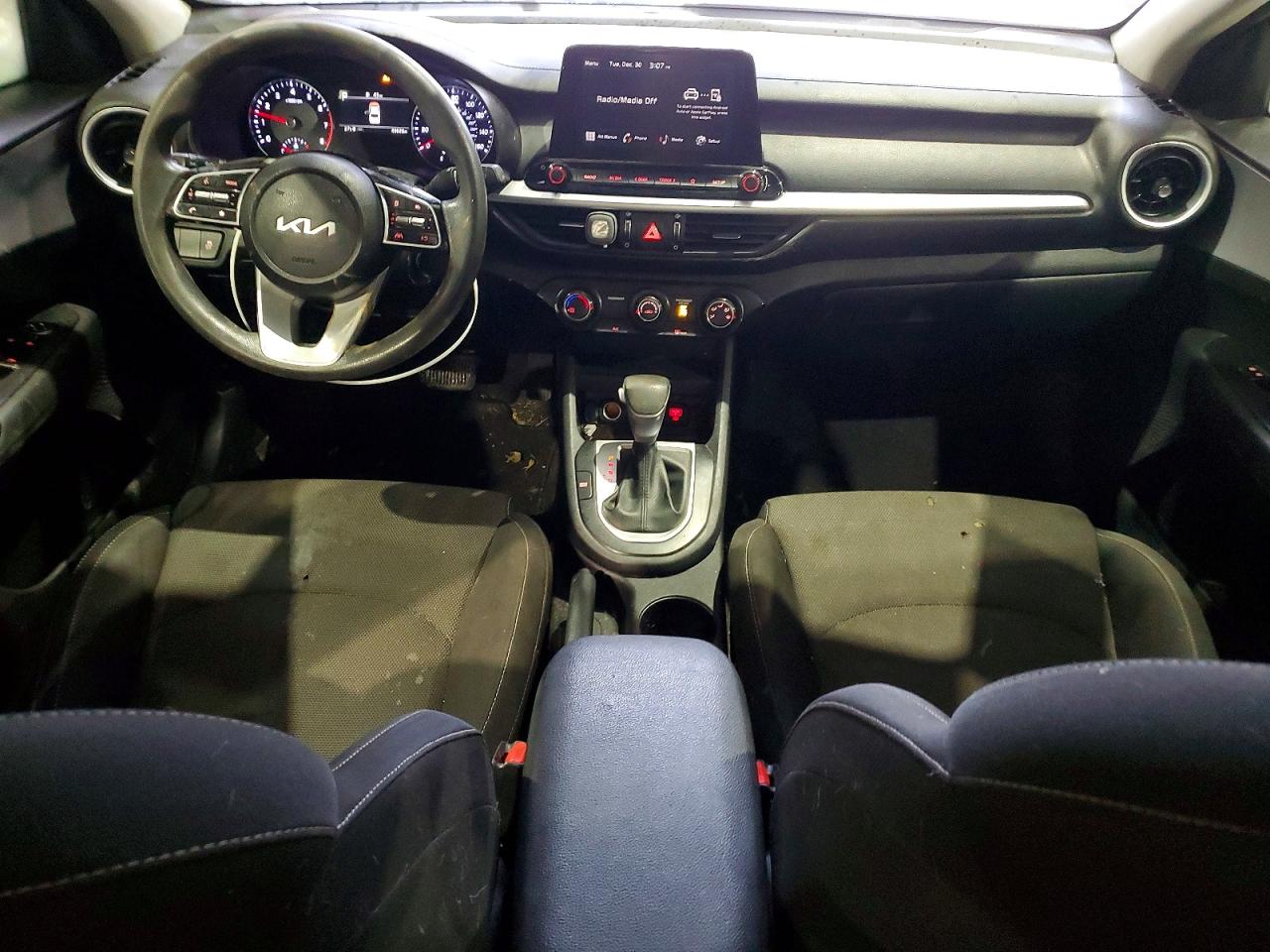 2024 KIA FORTE LX photo 8