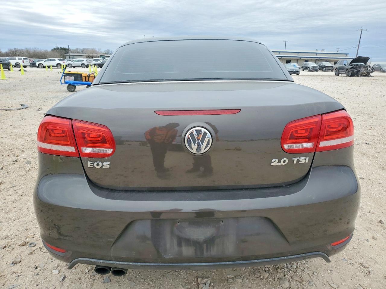 2012 VOLKSWAGEN EOS KOMFORT photo 6