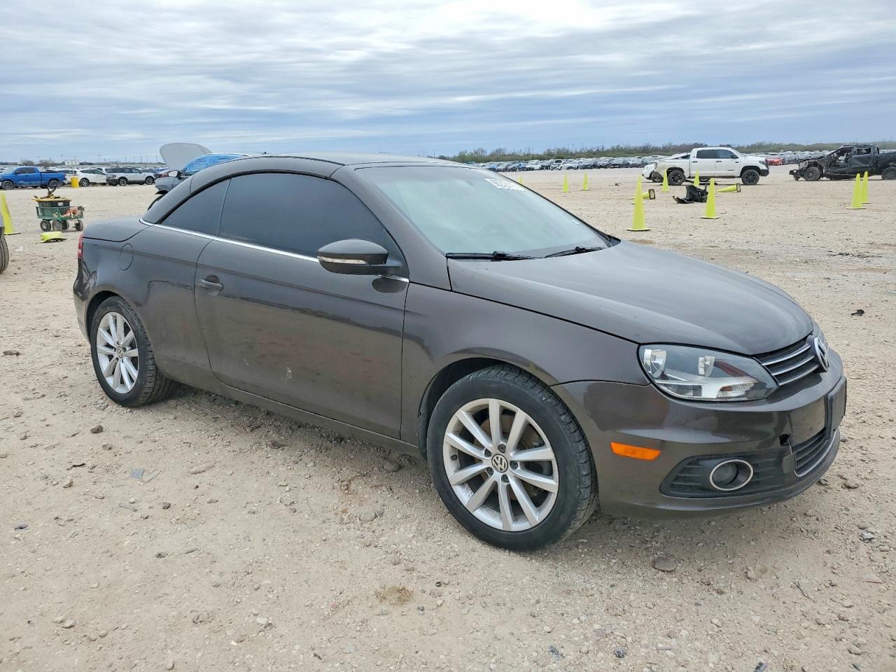 2012 VOLKSWAGEN EOS KOMFORT photo 4