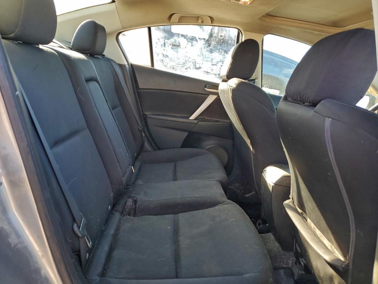 2010 MAZDA 3 S photo 10