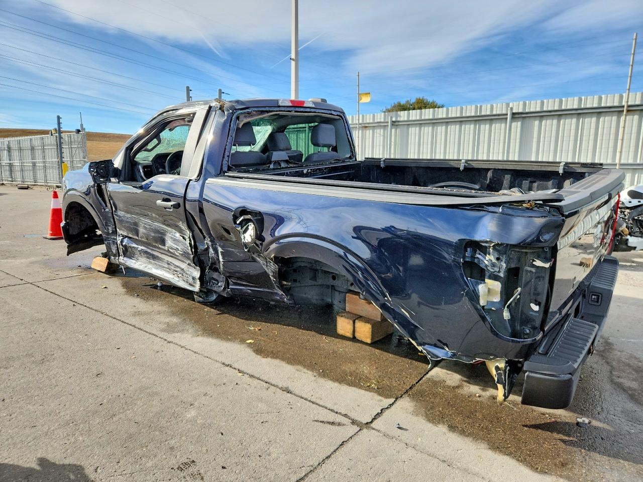 2022 FORD F150 photo 2