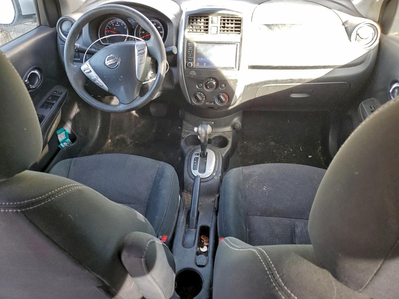 2019 NISSAN VERSA S photo 8