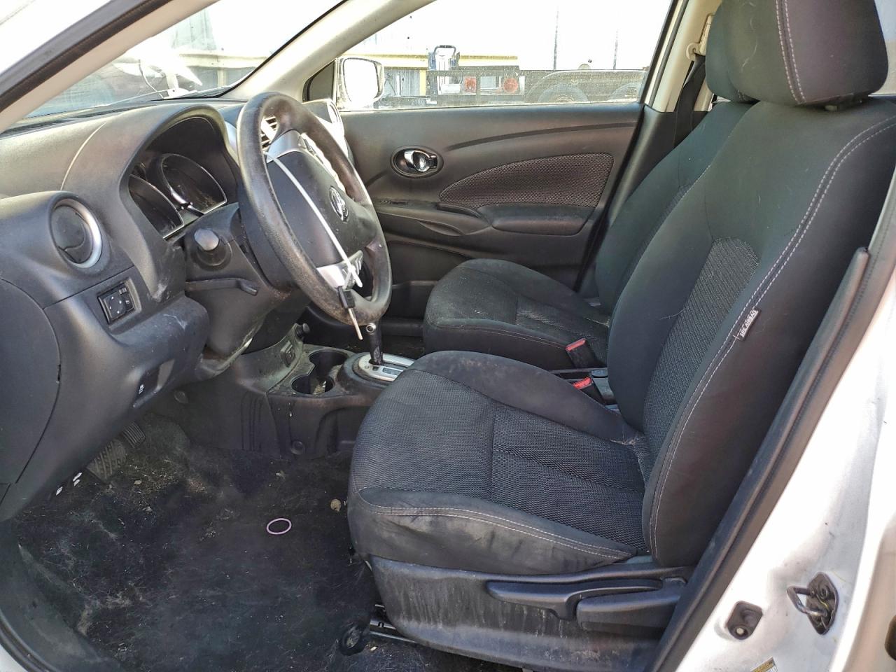 2019 NISSAN VERSA S photo 7