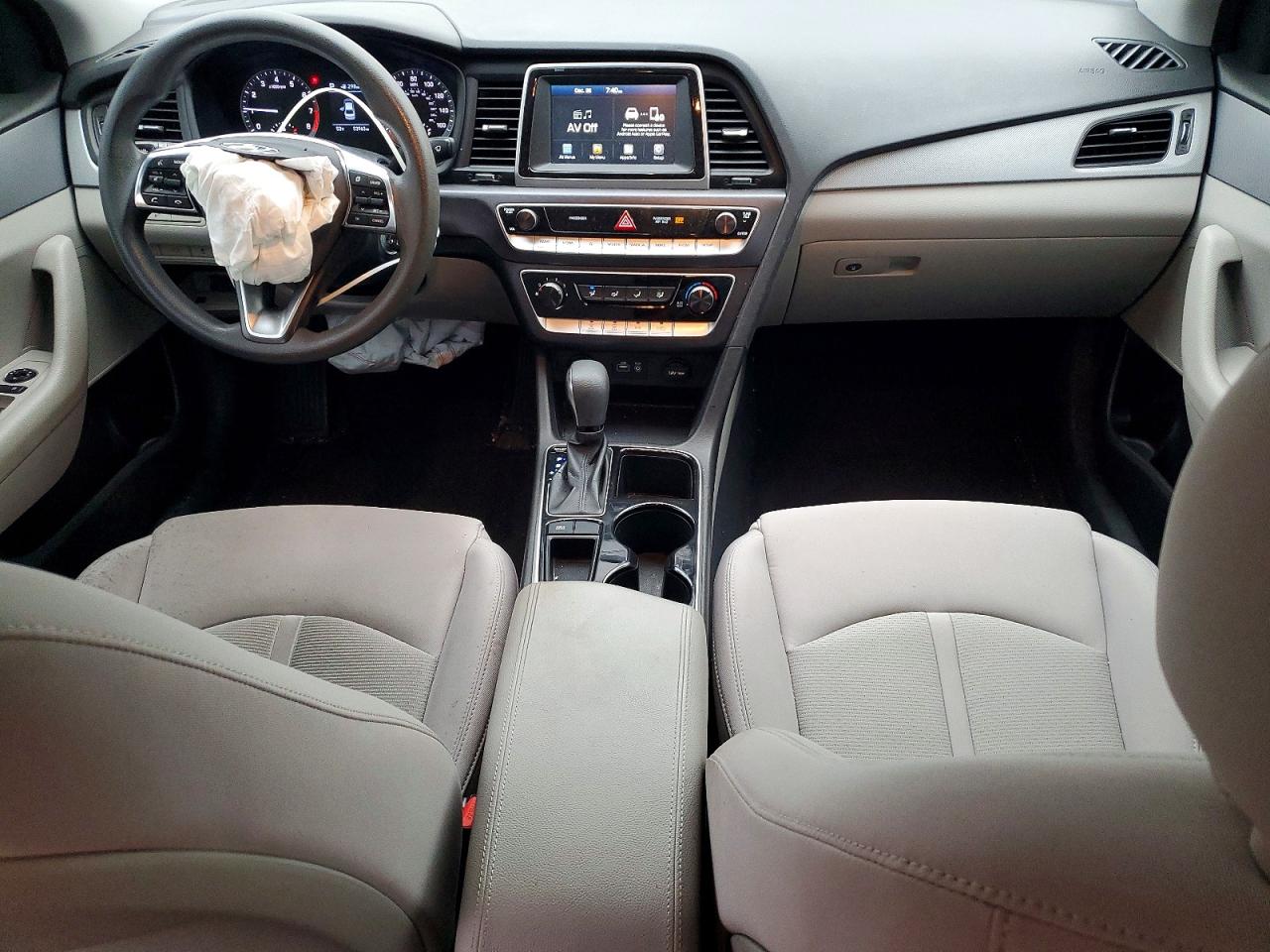 2018 HYUNDAI SONATA SE photo 15