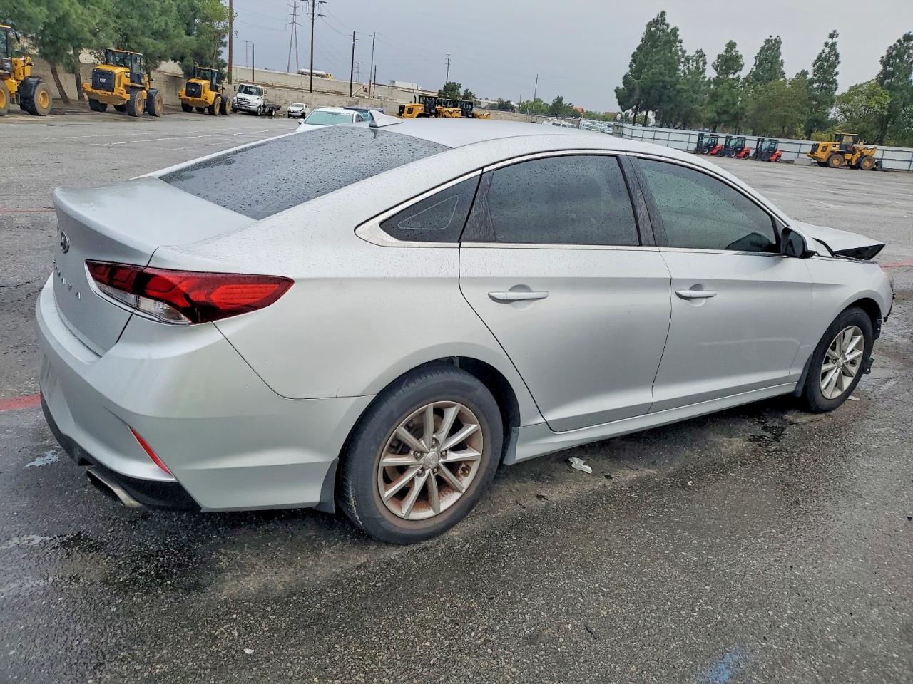 2018 HYUNDAI SONATA SE photo 5