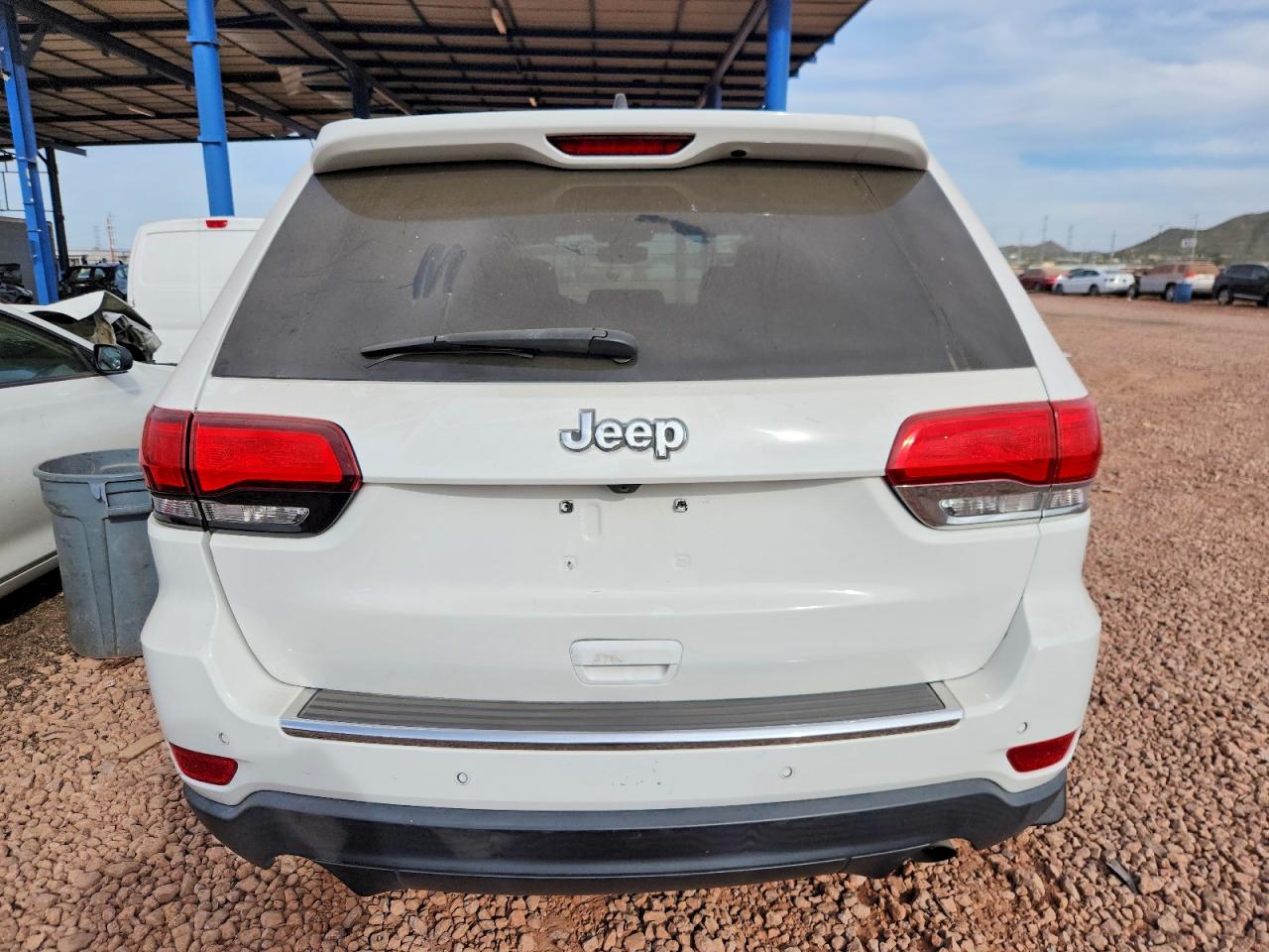 2018 JEEP GRAND CHEROKEE LAREDO photo 6
