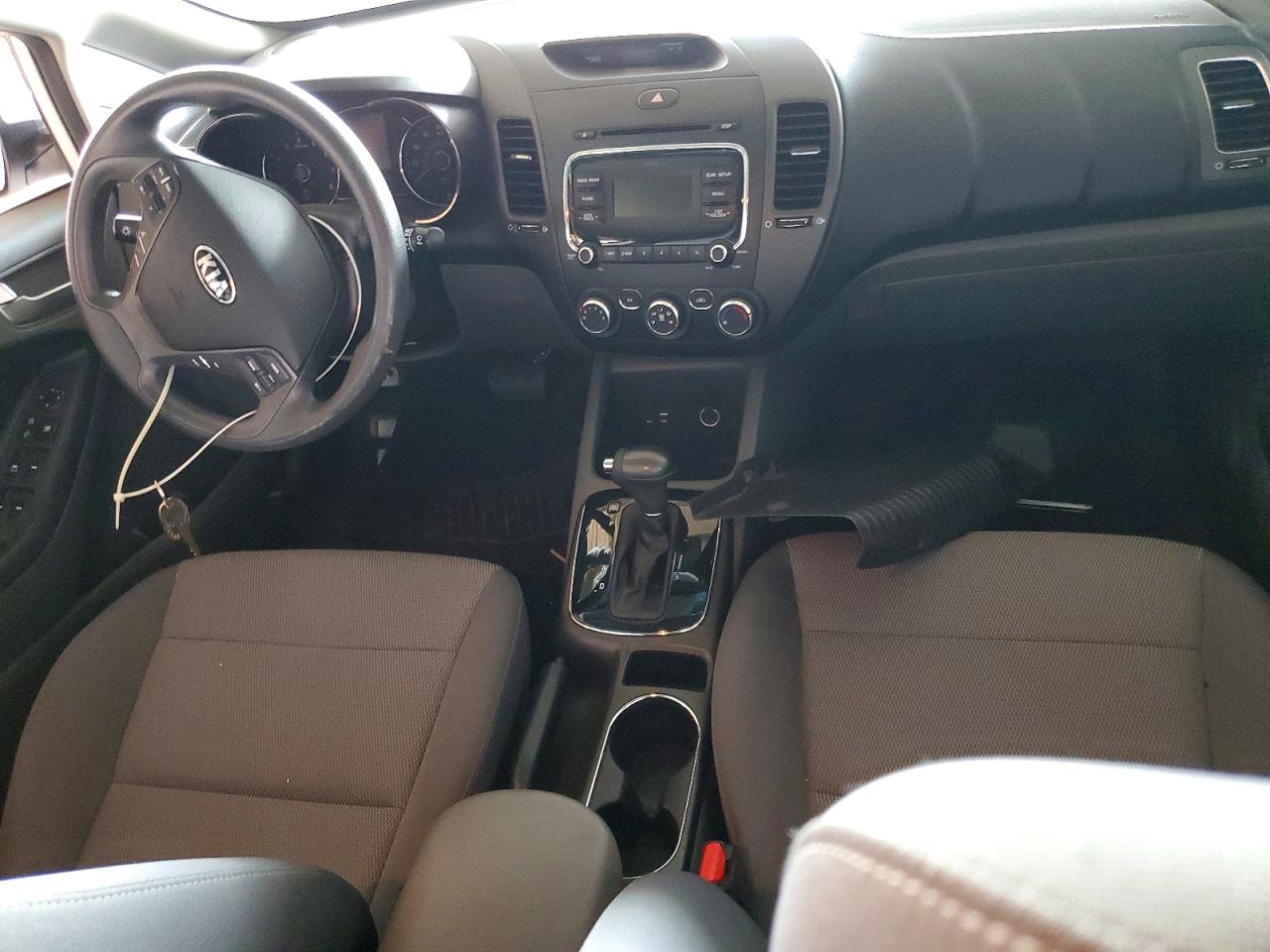 2018 KIA FORTE LX photo 8