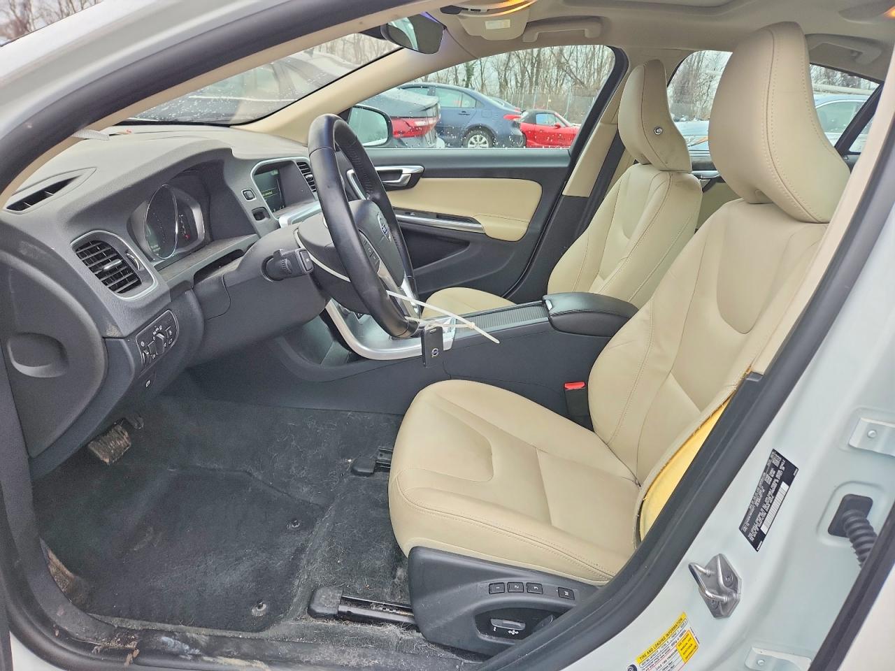 2017 VOLVO S60 PREMIER photo 7